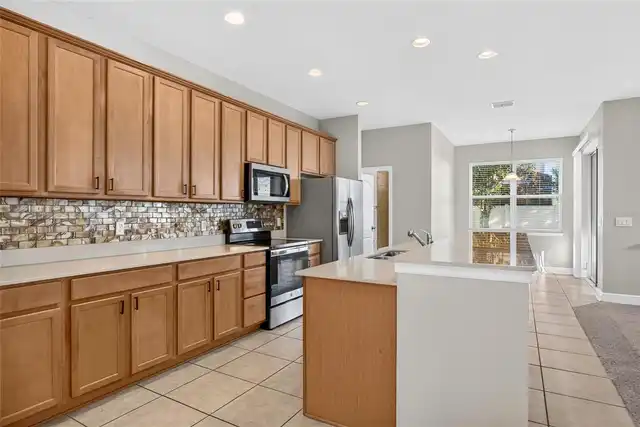 Listing Photo 15