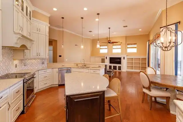 Listing Photo 10