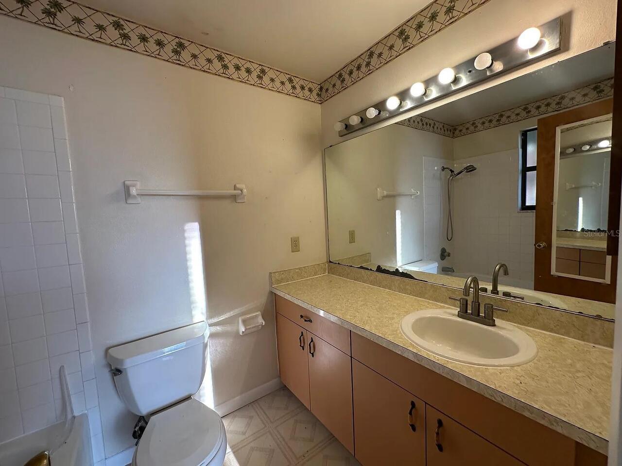 Listing Photo 9