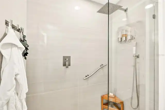 Listing Photo 24