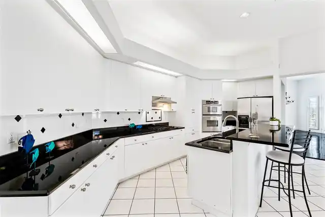 Listing Photo 16