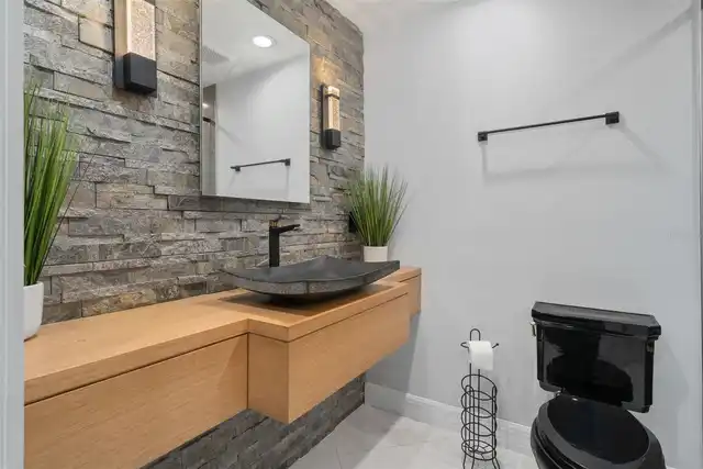 Listing Photo 25