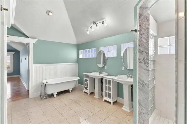 Listing Photo 31