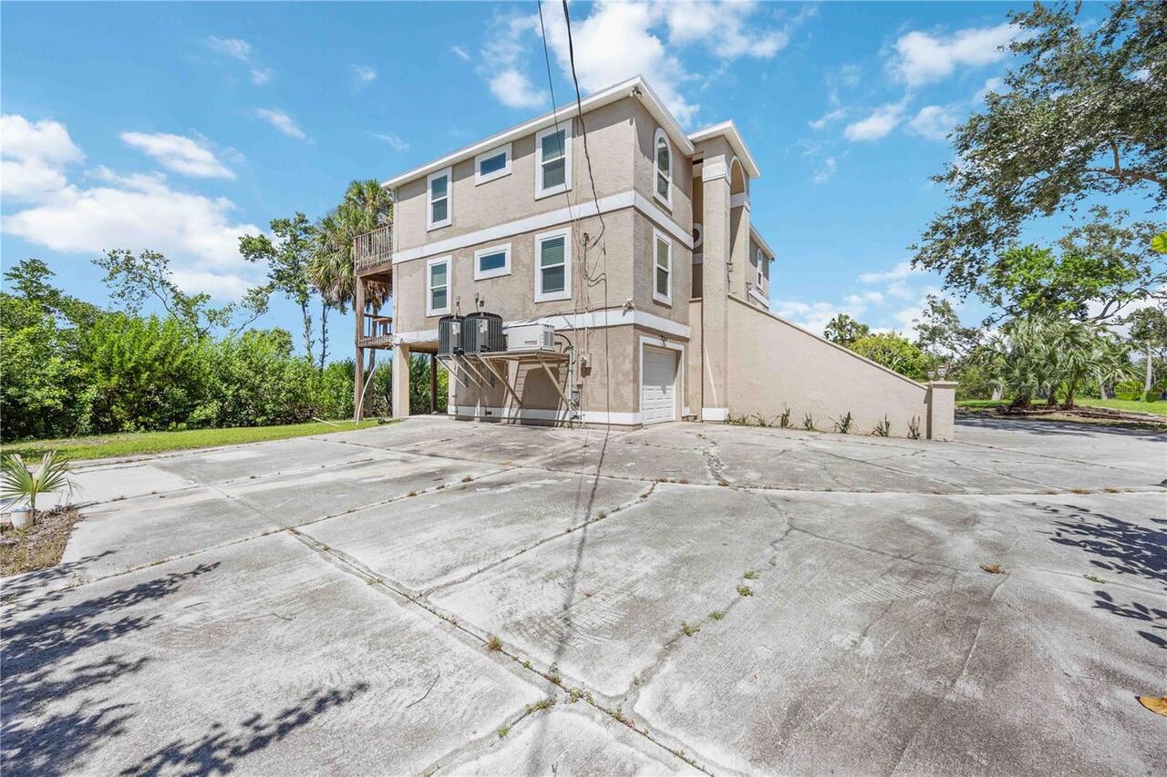 Listing Photo 8