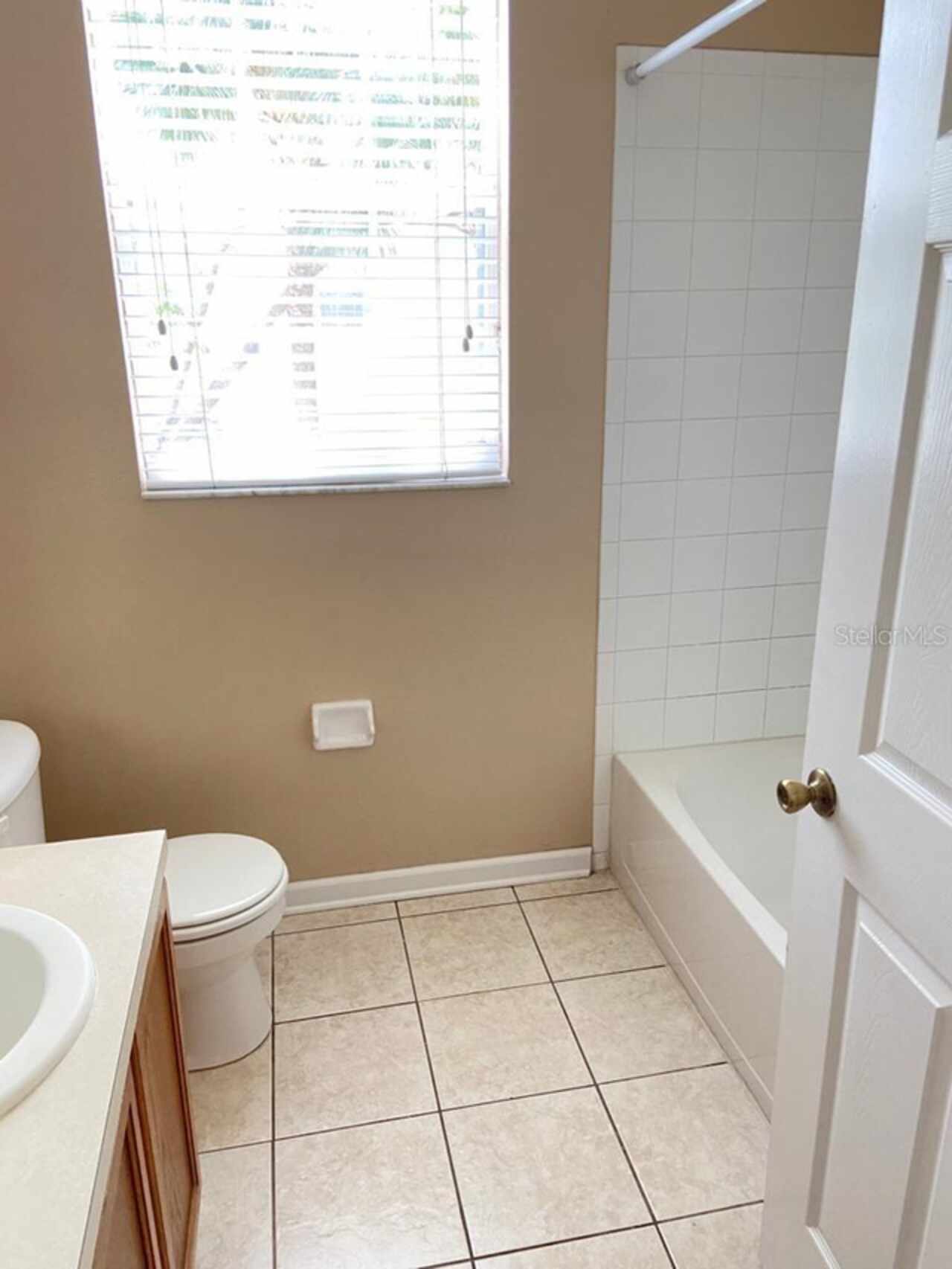 Listing Photo 12