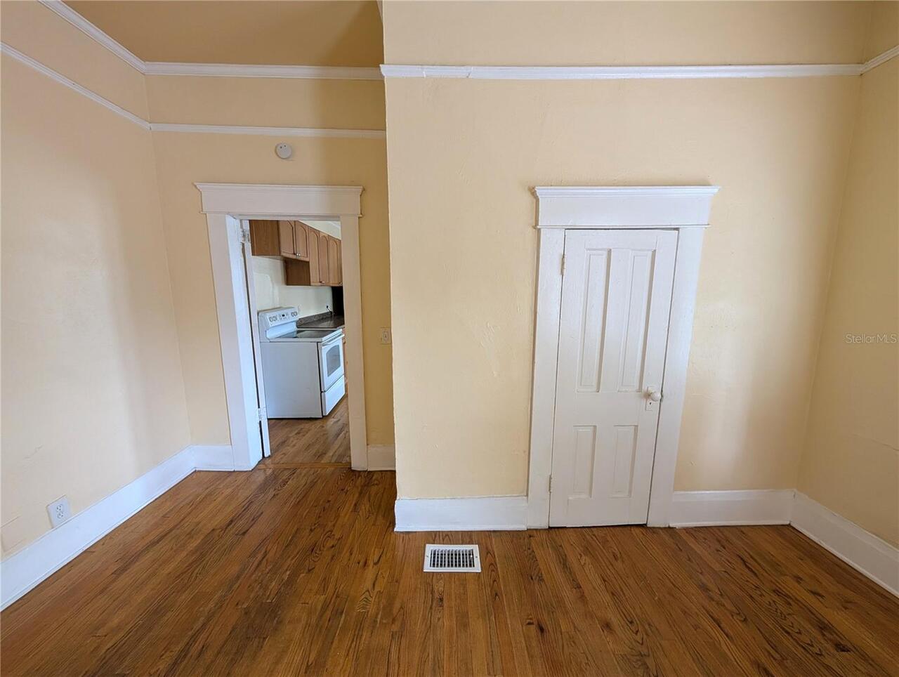 Listing Photo 7