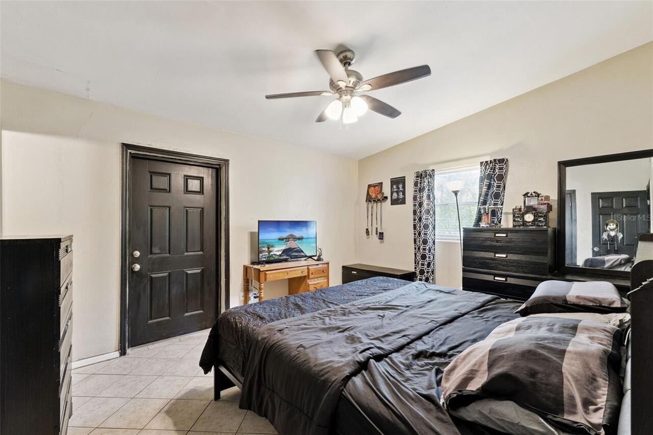 Listing Photo 9