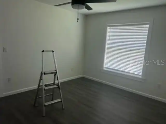Listing Photo 9