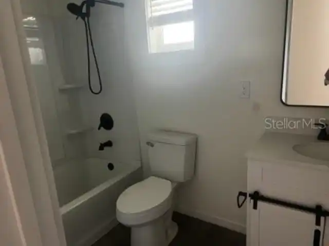 Listing Photo 10