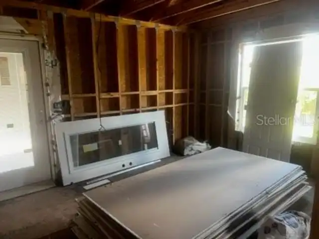 Listing Photo 11