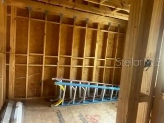 Listing Photo 12