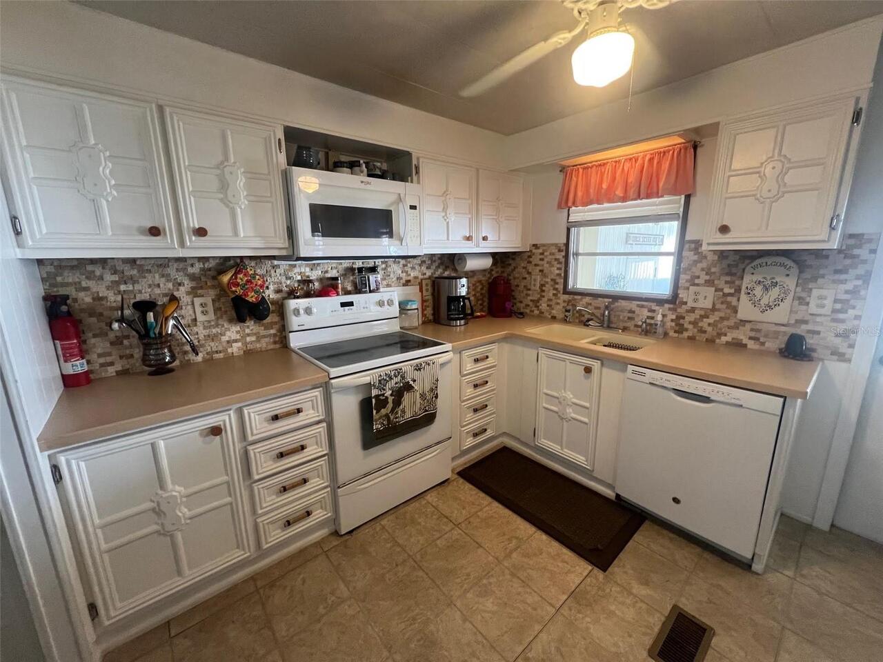 Listing Photo 6