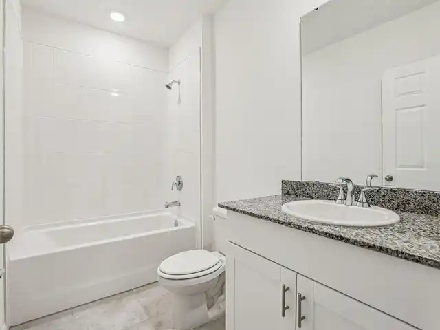 Listing Photo 10
