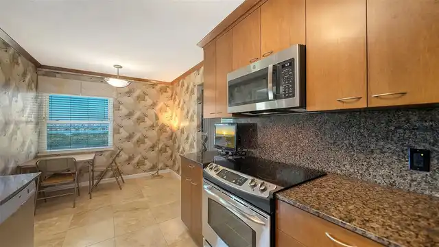 Listing Photo 15