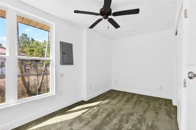 Listing Photo 8