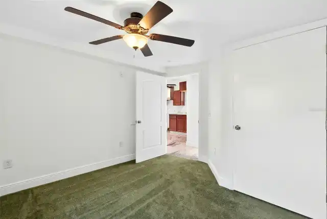 Listing Photo 12