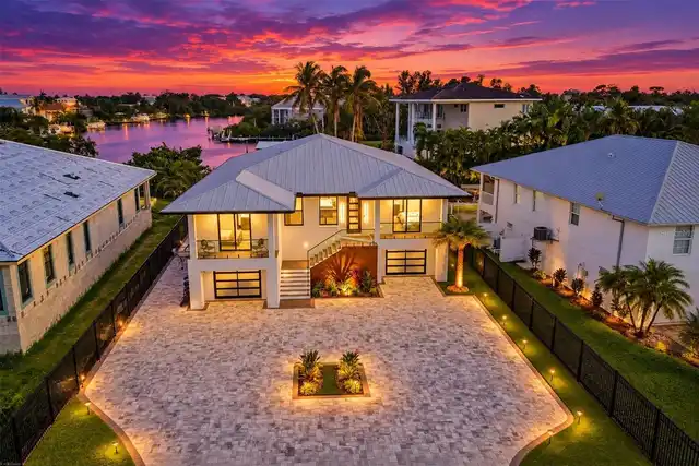 4BR, Home, 4BA, $4,295,000
Read More