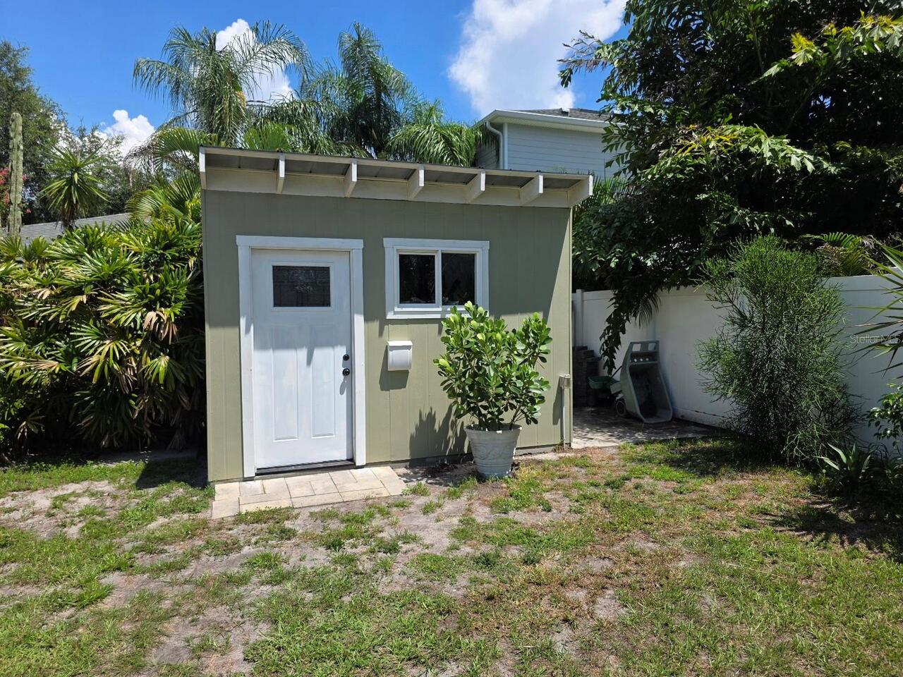 Listing Photo 8