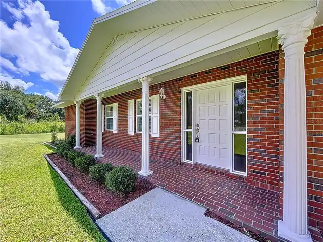 Listing Photo 12