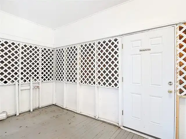 Listing Photo 8