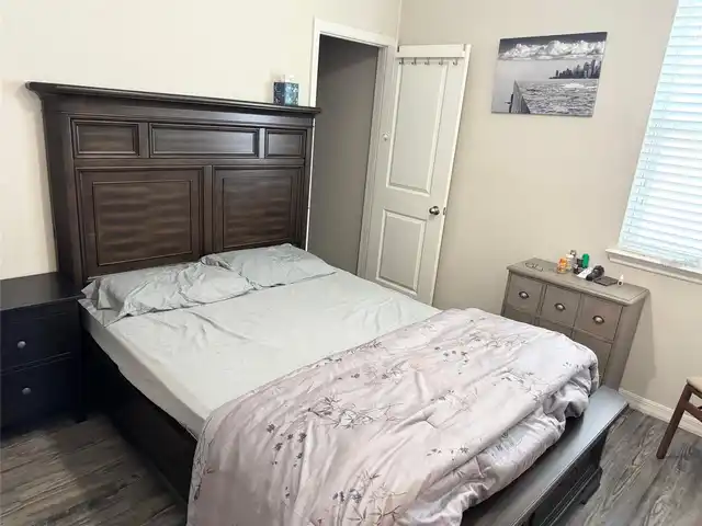 Listing Photo 11