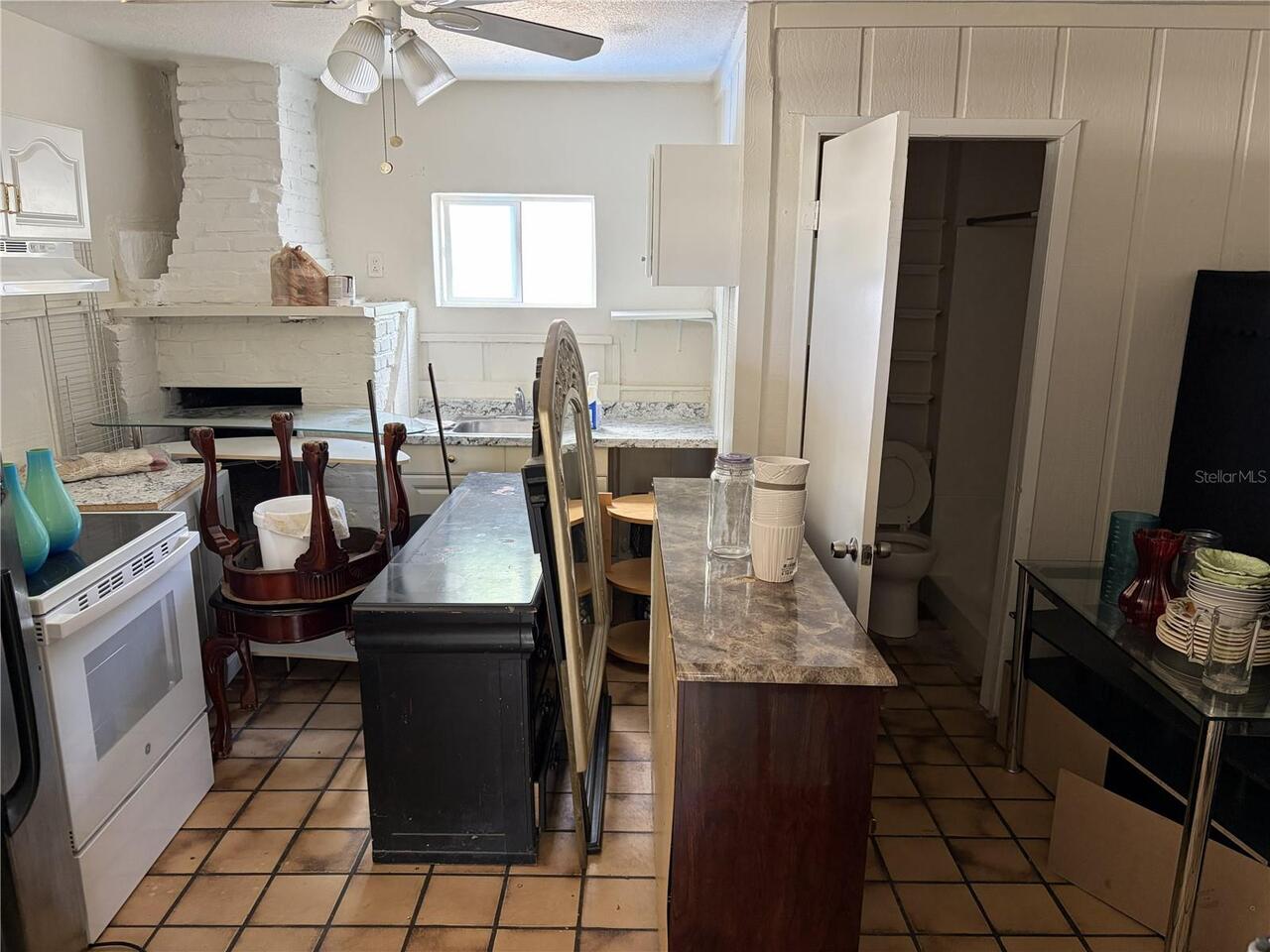 Listing Photo 11