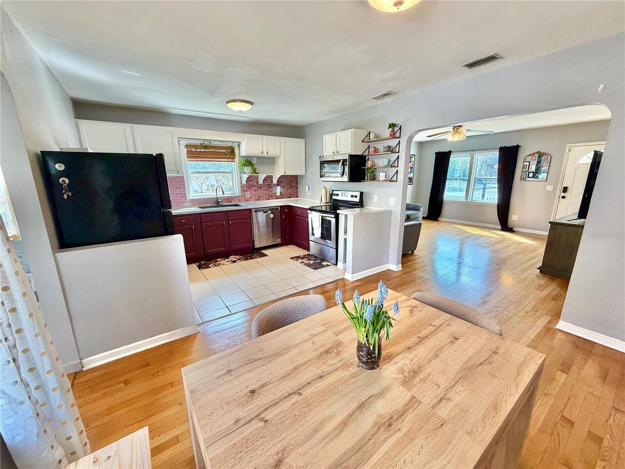 Listing Photo 9