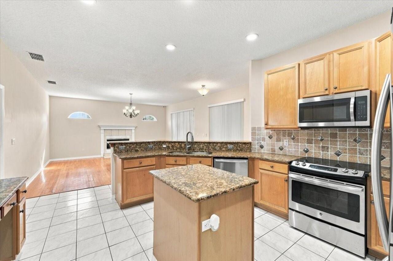 Listing Photo 10