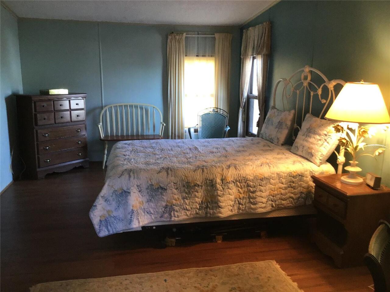 Listing Photo 8
