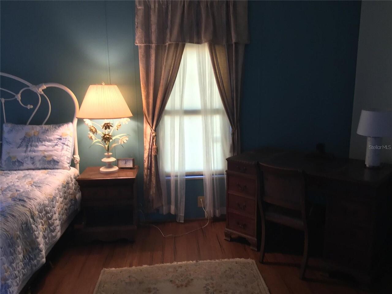 Listing Photo 10