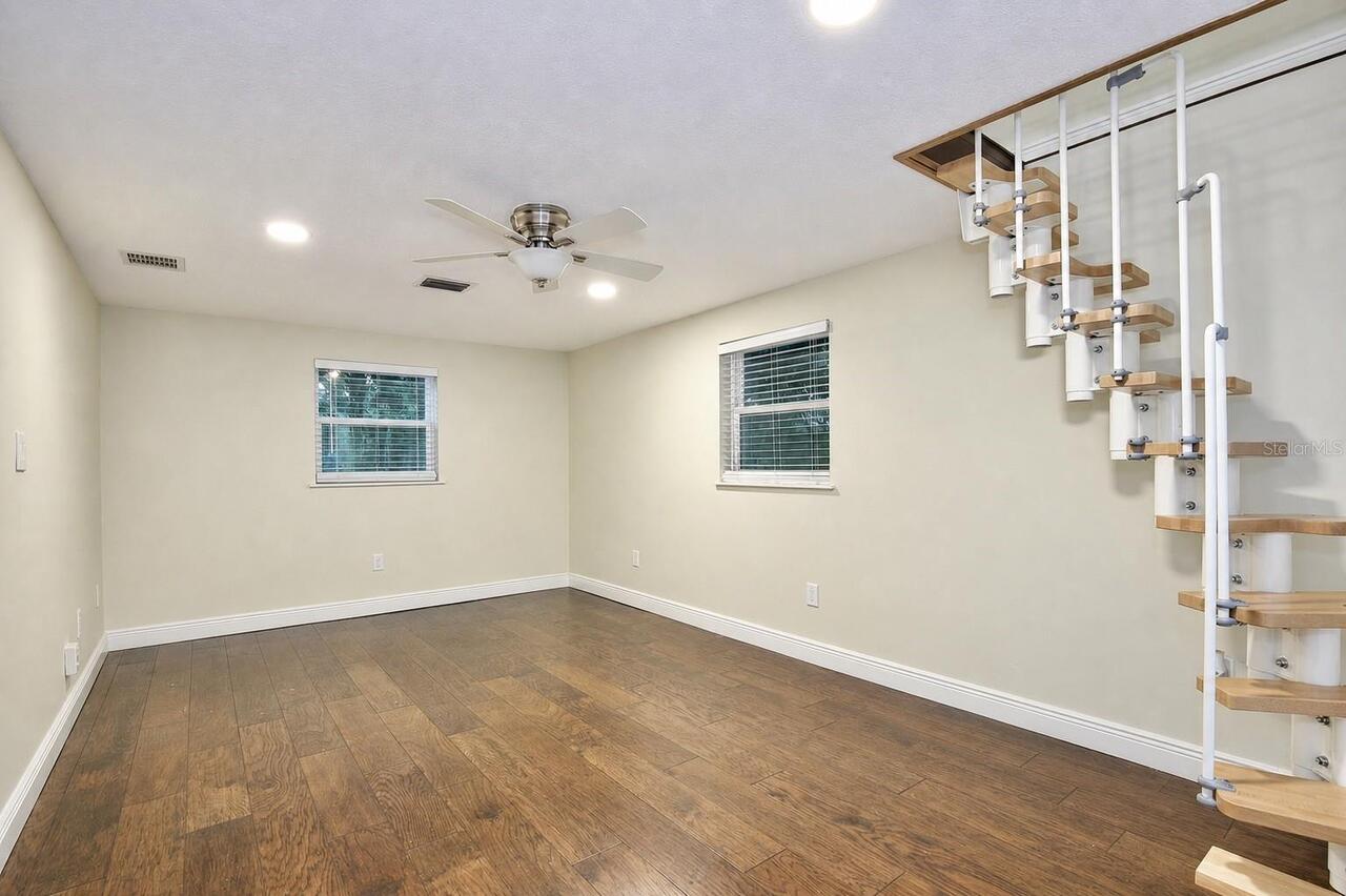 Listing Photo 32