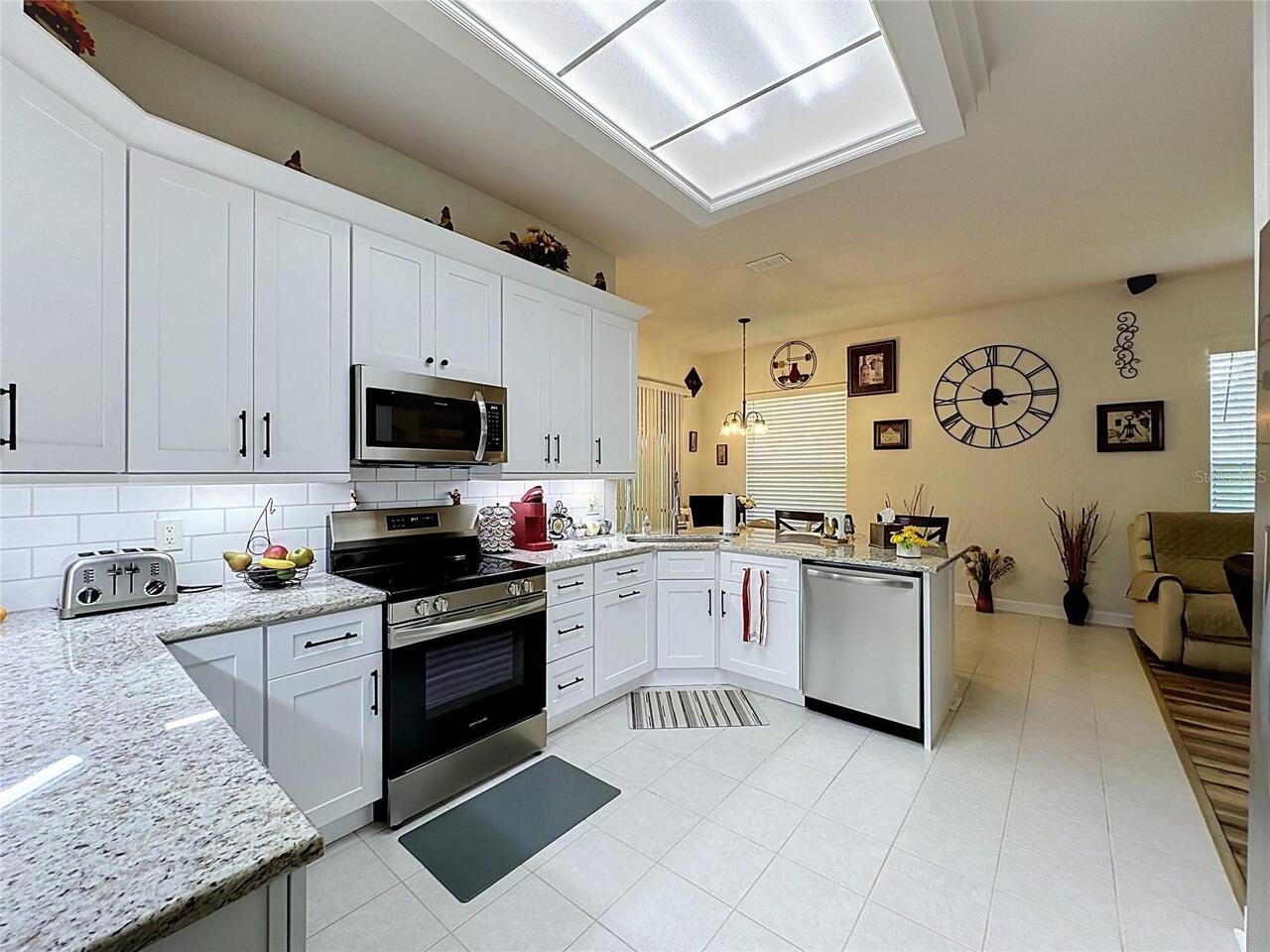 Listing Photo 15