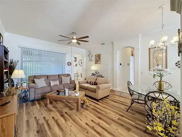 Listing Photo 9
