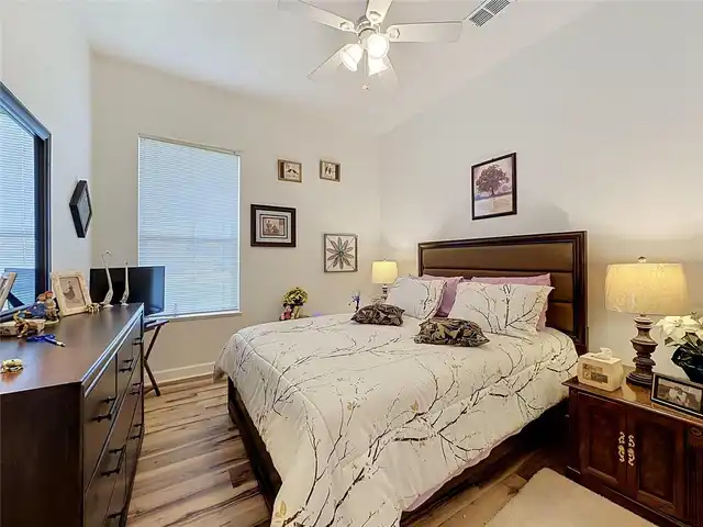 Listing Photo 34