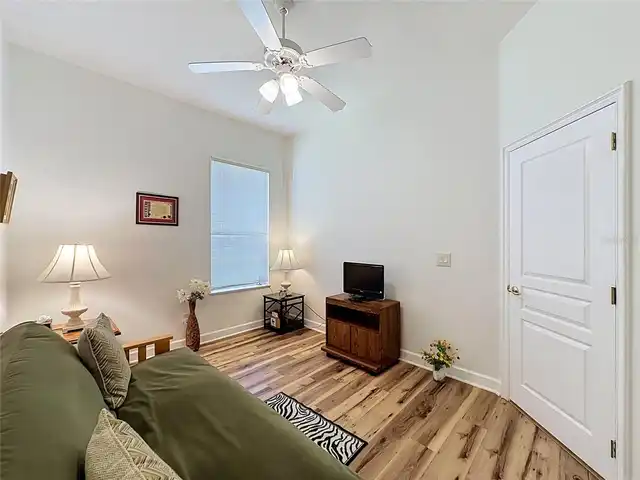 Listing Photo 38