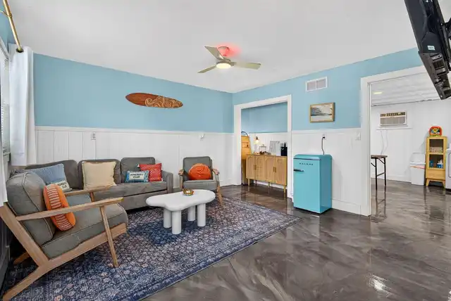 Listing Photo 8
