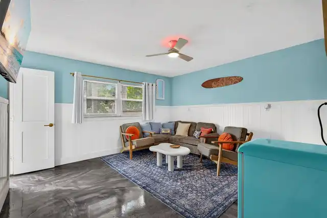 Listing Photo 9