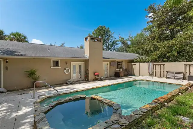 Listing Photo 18