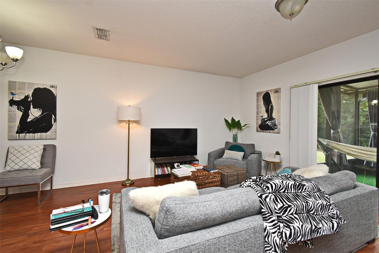 Listing Photo 10