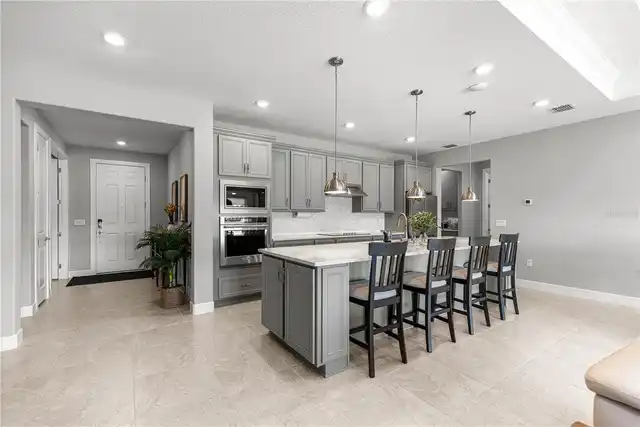 Listing Photo 10