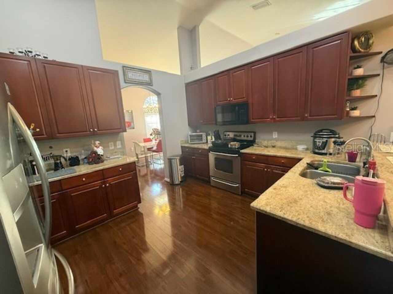 Listing Photo 8