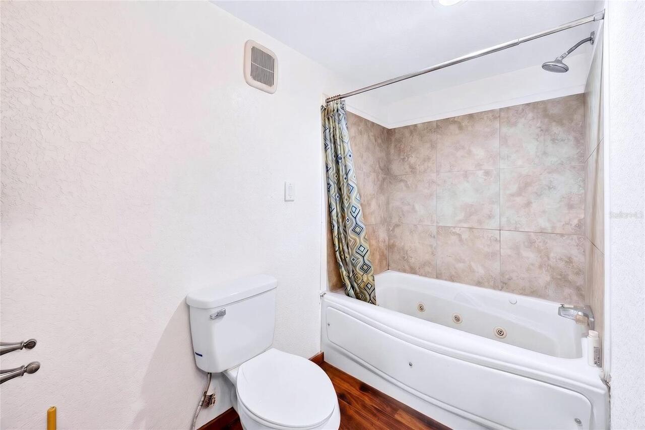 Listing Photo 32