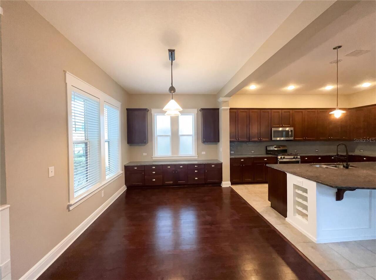 Listing Photo 8