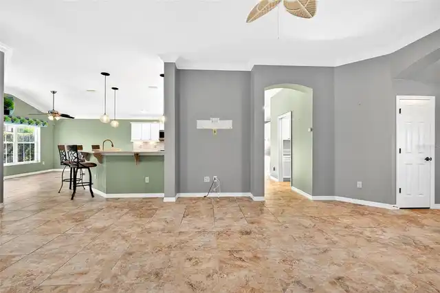 Listing Photo 16
