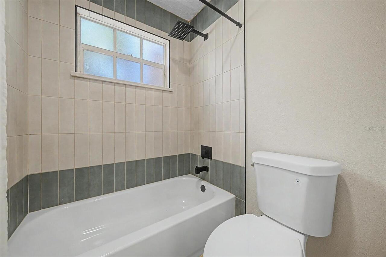 Listing Photo 34