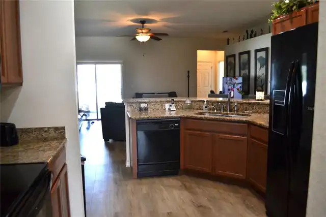 Listing Photo 8