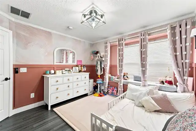 Listing Photo 24