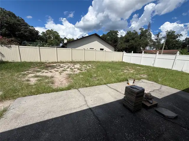 Listing Photo 10