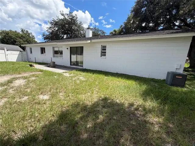 Listing Photo 12