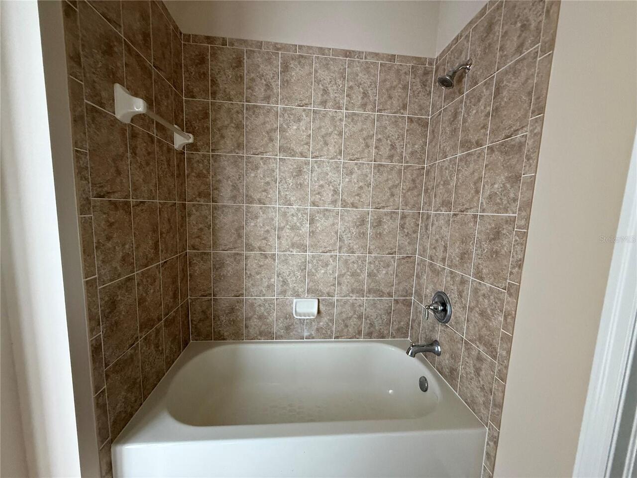 Listing Photo 16